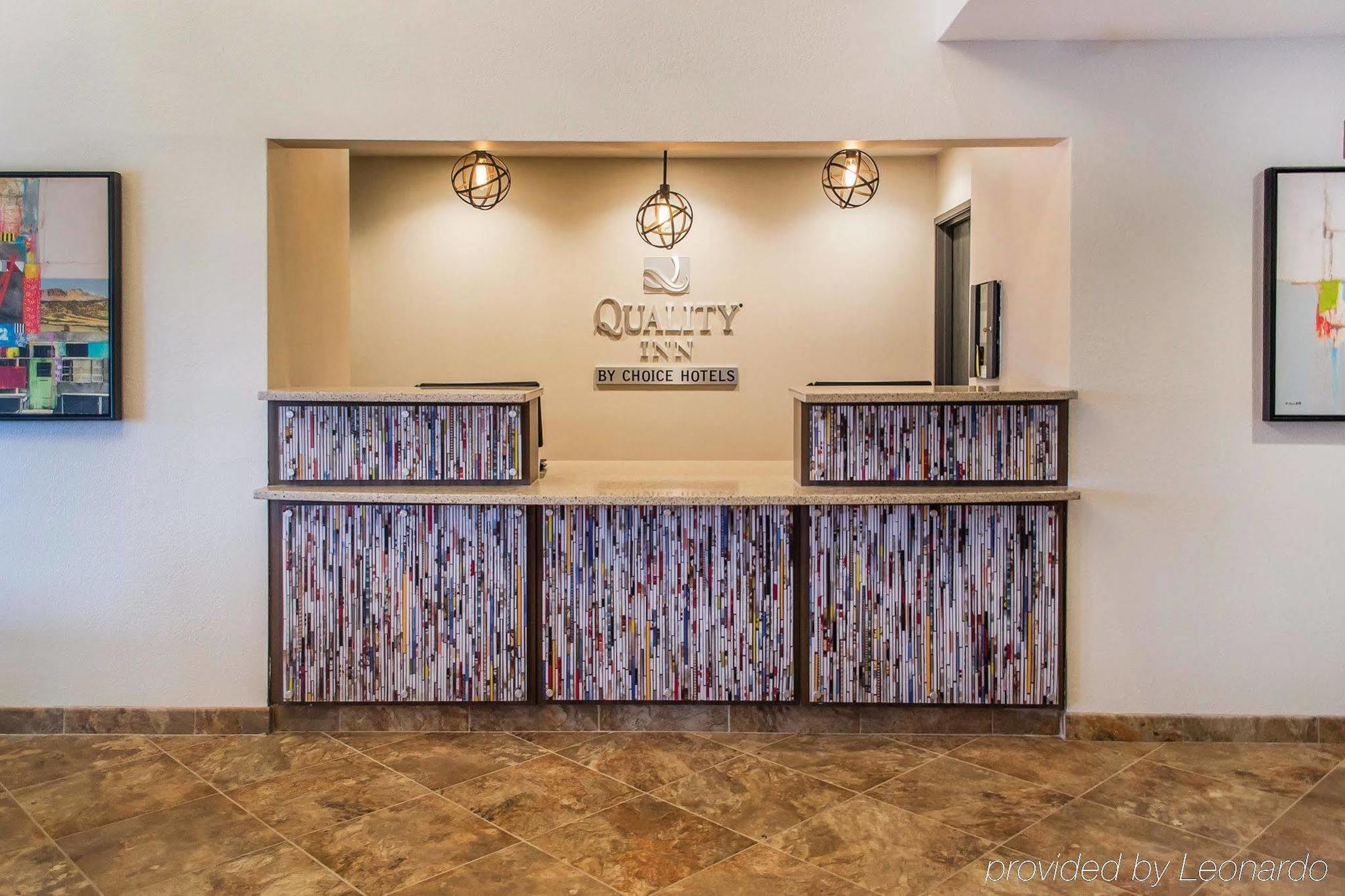 Quality Inn Стритсборо Экстерьер фото